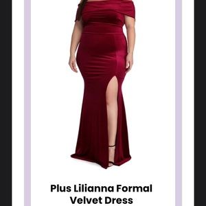 Windsor Lilianna Formal Velvet Dress